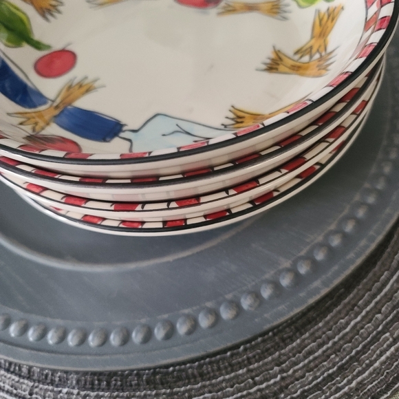 Tabletops pasta bowls with cheese bowl and dipping bowls - Picture 5 of 10